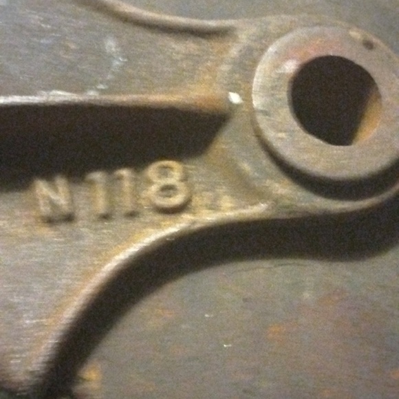 Antique barn pulley - Picture 4 of 5